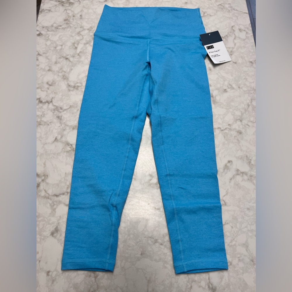 FLEO 21” inseam El Toro leggings,  baby blue heathered, medium, NWT